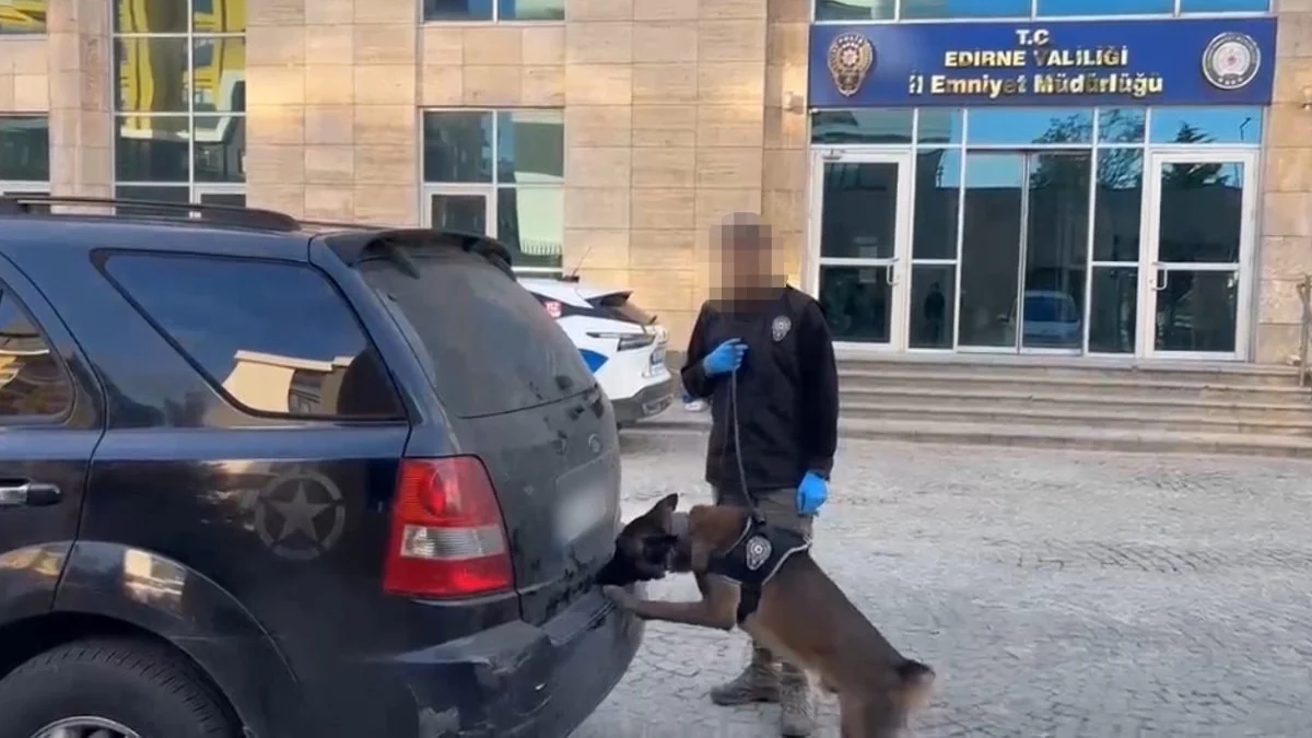 Edirne'de Moldova plakalı araçta 90 kilo yasaklı madde ele geçirildi
