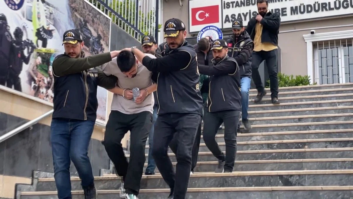 İstanbul'da otomobilde ölü bulundu