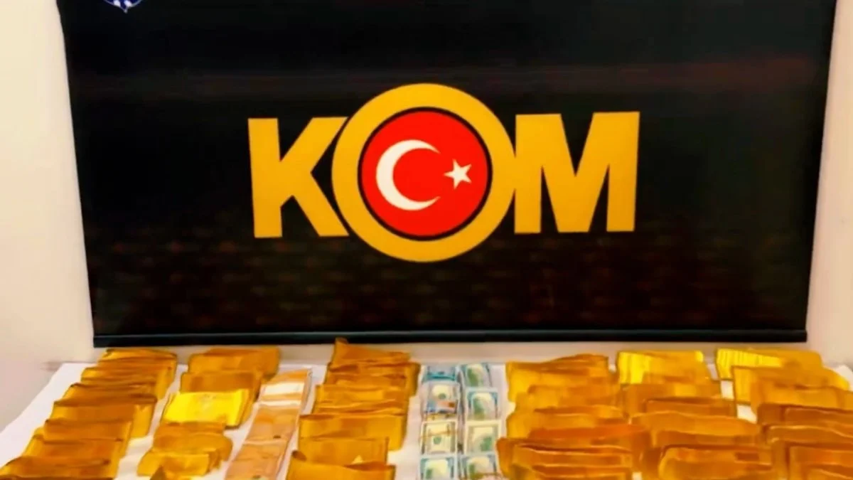 Şırnak'ta polisin durdurduğu şüpheli araçtan 590 milyon liralık kaçak altın çıktı