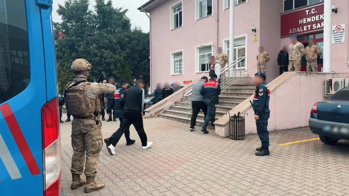 Sakarya'da dolandırıcılık operasyonunda 12 şüpheli tutuklandı