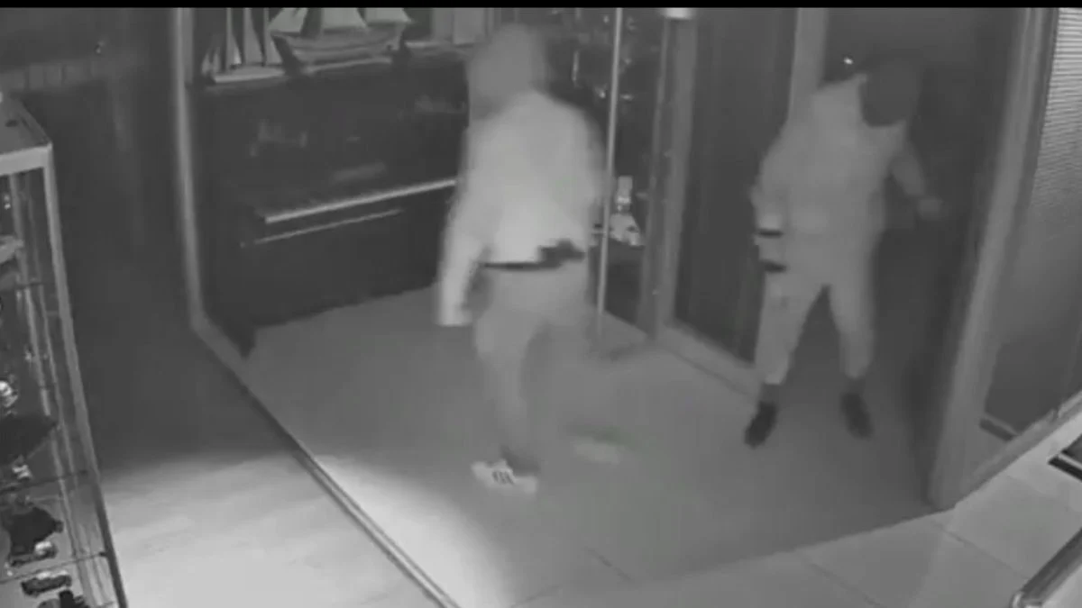 Bursa'da 5 maskeli hırsız, işletmelerin kasalarına dadandı: 4'ü tutuklandı