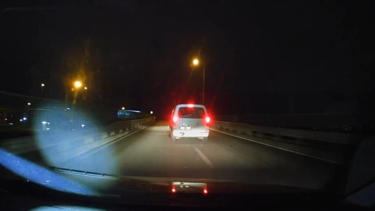 Bursa'da kargo aracını çalan hırsızı polis kovaladı