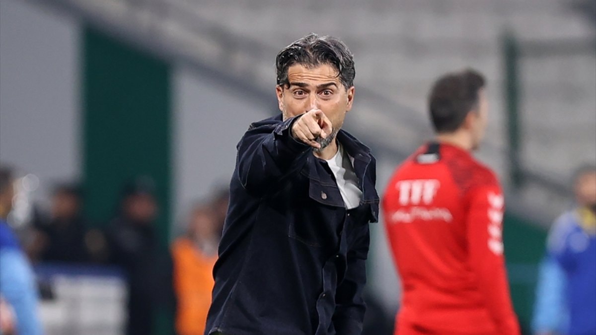 İlhan Palut: Fenerbahçe'yi kutluyorum