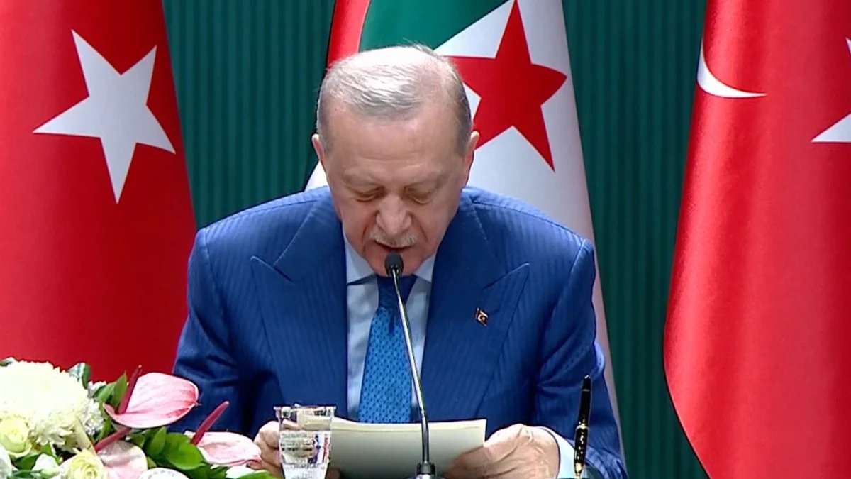 Cumhurbaşkanı Erdoğan, Cezayirli mevkidaşı ile ortak basın toplantısında konuşuyor