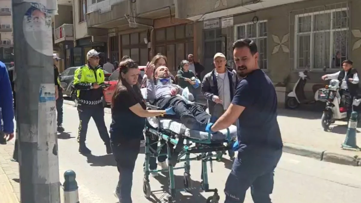Bursa'da yayaya çarpmamak için manevra yaptı , ölümden döndü