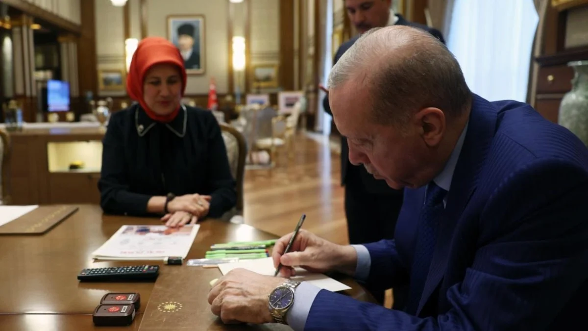 Cumhurbaşkanı Erdoğan, Türk Kızılay'a kurban bağışında bulundu