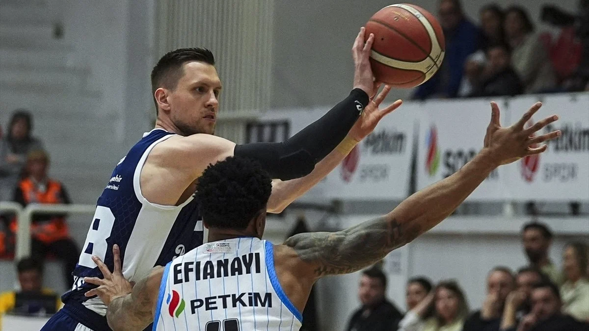 Bahçeşehir Koleji, Aliağa Petkimspor deplasmanında kazandı