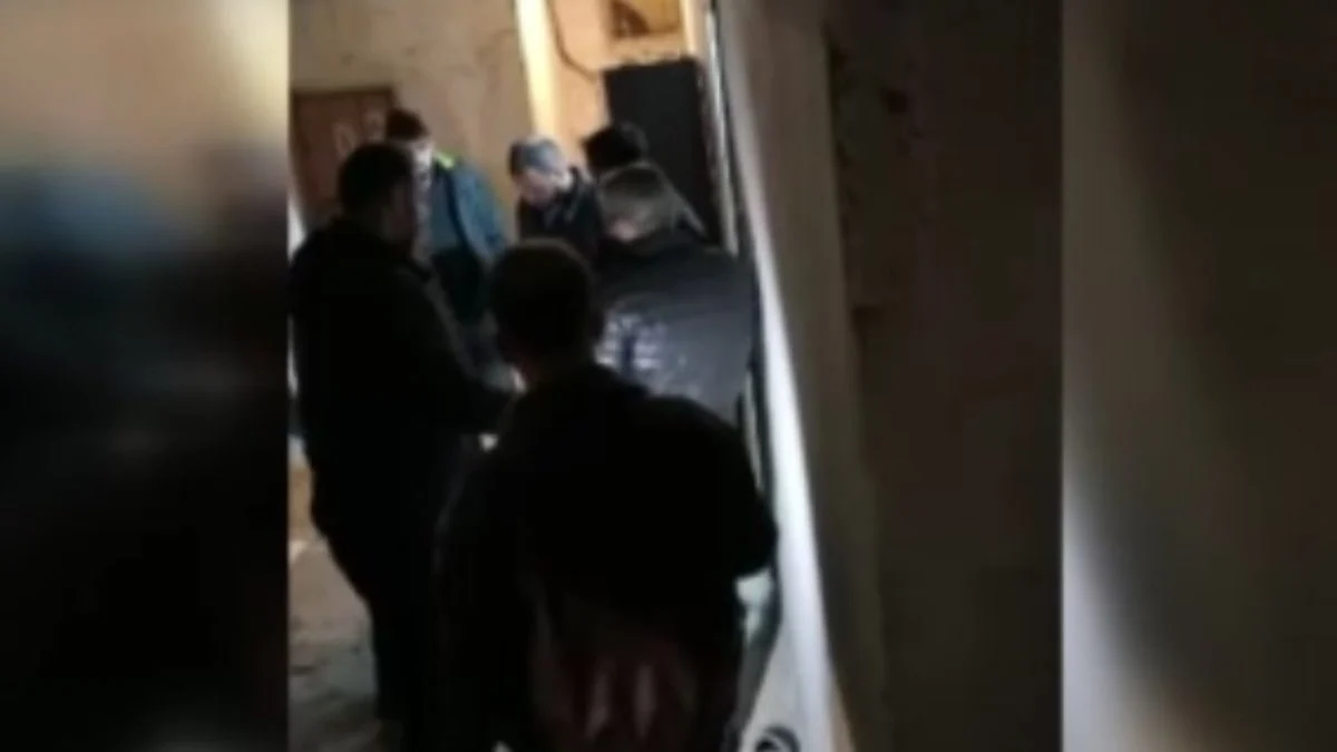 Beyoğlu’nda 64 yıl hapis cezası bulunan firari kömürlükte yakalandı