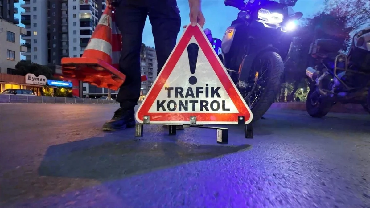 Mersin'de trafikte kural ihlali yapan sürücülere ceza yağdı
