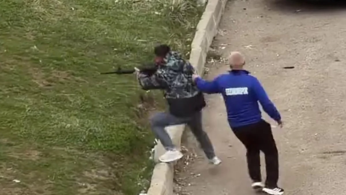 Erzurum’da eşine kızdı kayınpederinin evine ateş açtı