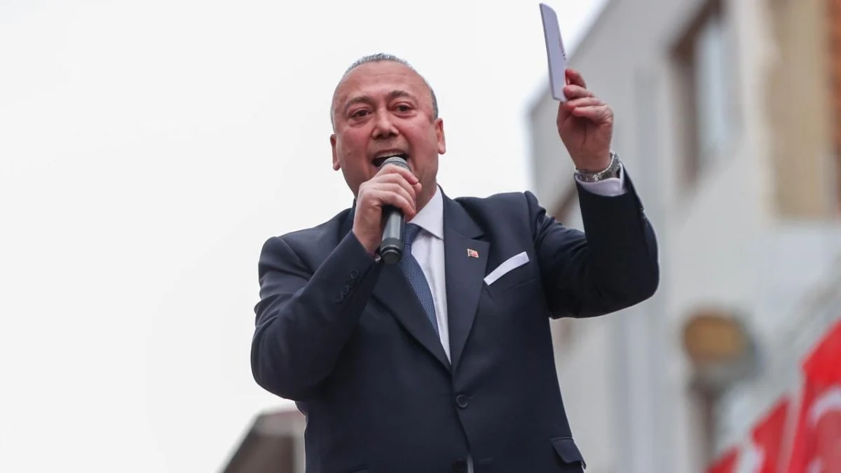 Uşak Belediyesi soruşturması: Özgür Özel'e teslim edilmek üzere para verildi