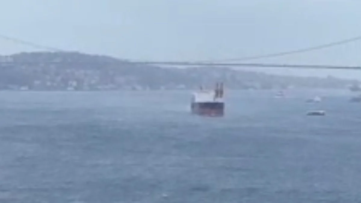 İstanbul Boğazı’nda gemi arızası