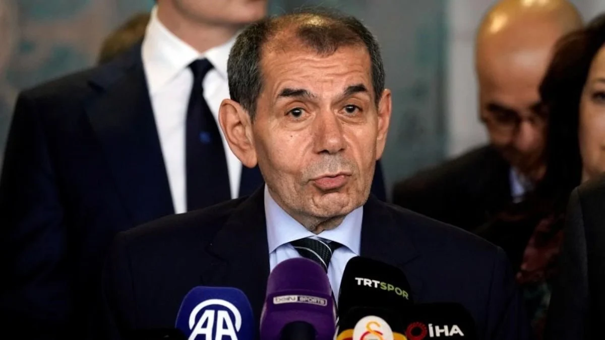 Dursun Özbek, divan kuruluna listesini teslim etti