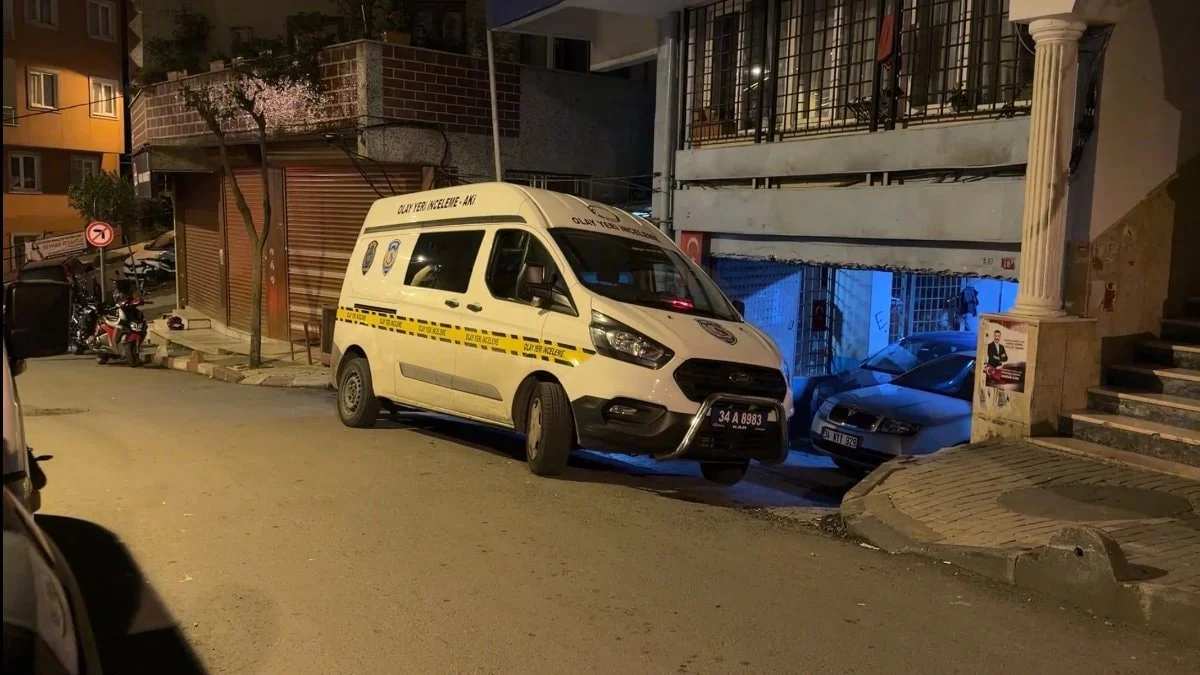 İstanbul'da konuşma bahanesiyle eşine ateş açtı