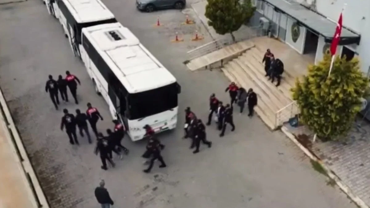 Telefon dolandırıcılarına yönelik 14 ilde operasyon: 149 gözaltı