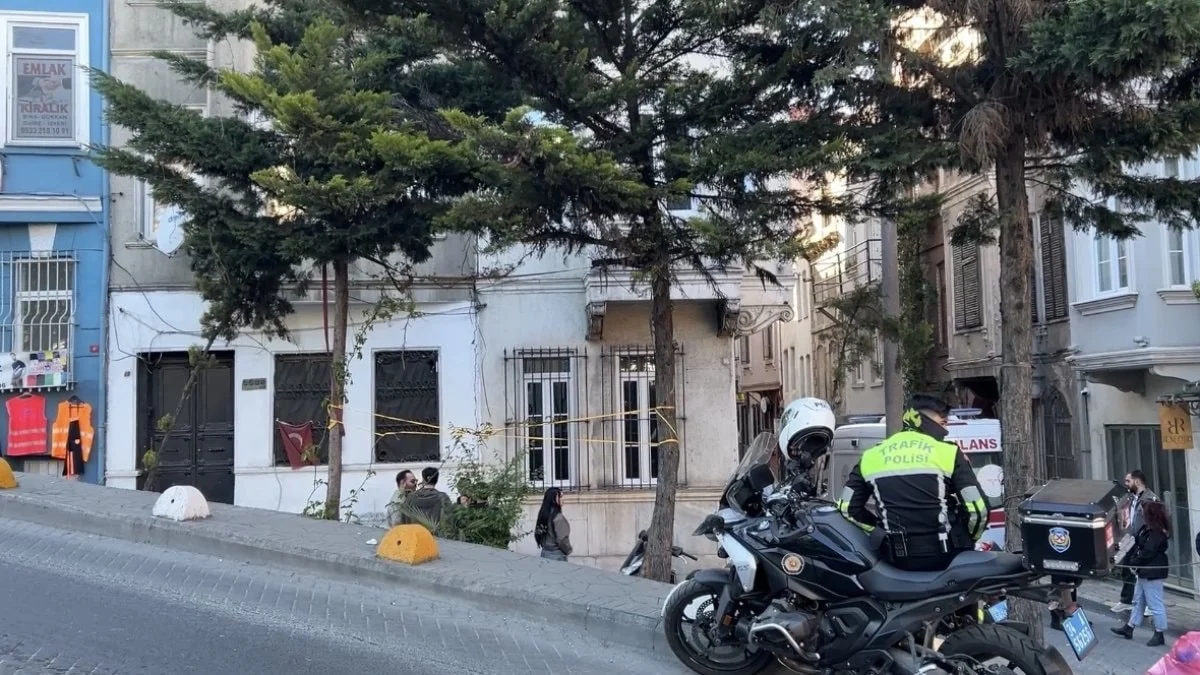 İstanbul'da 28 yaşındaki genç evinde ölü bulundu