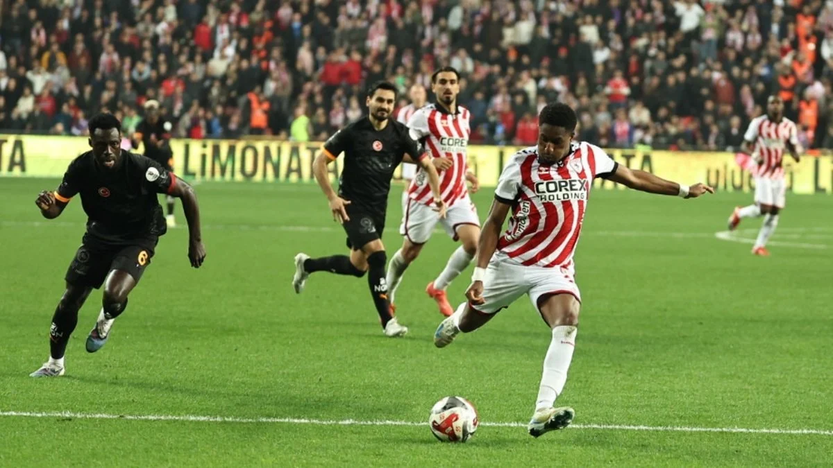 Galatasaray, bu sezon ikinci kez 4 gol yedi!