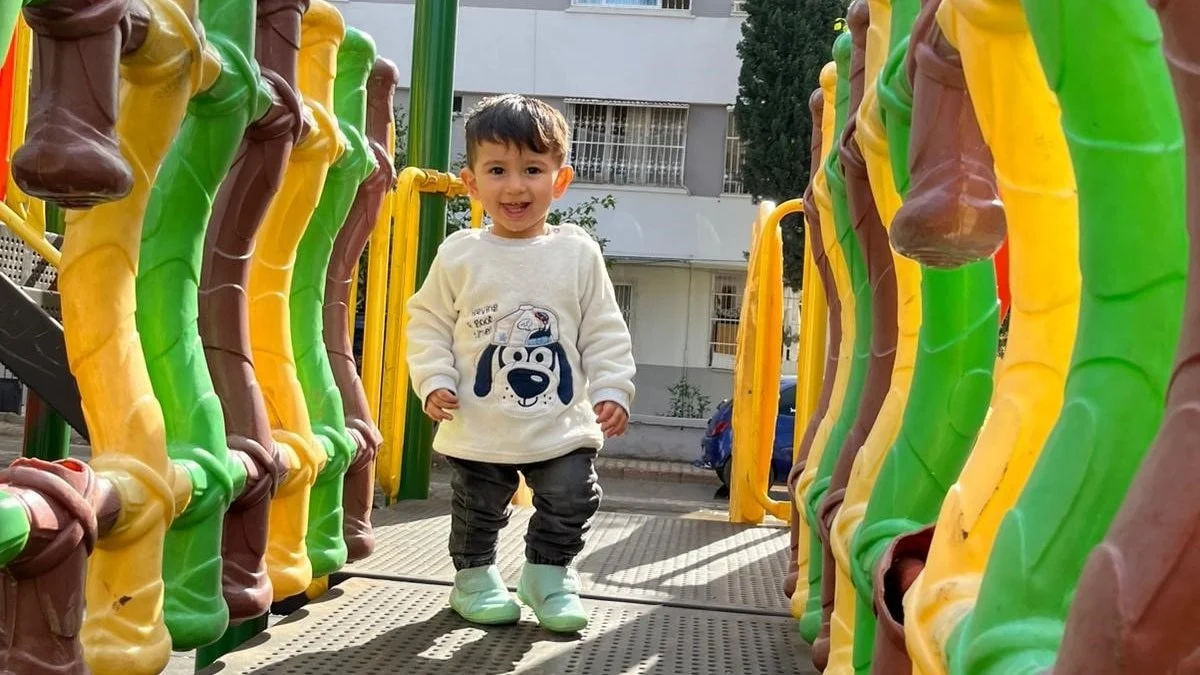 Adana'da tomografiye giren çocuk ölümden döndü