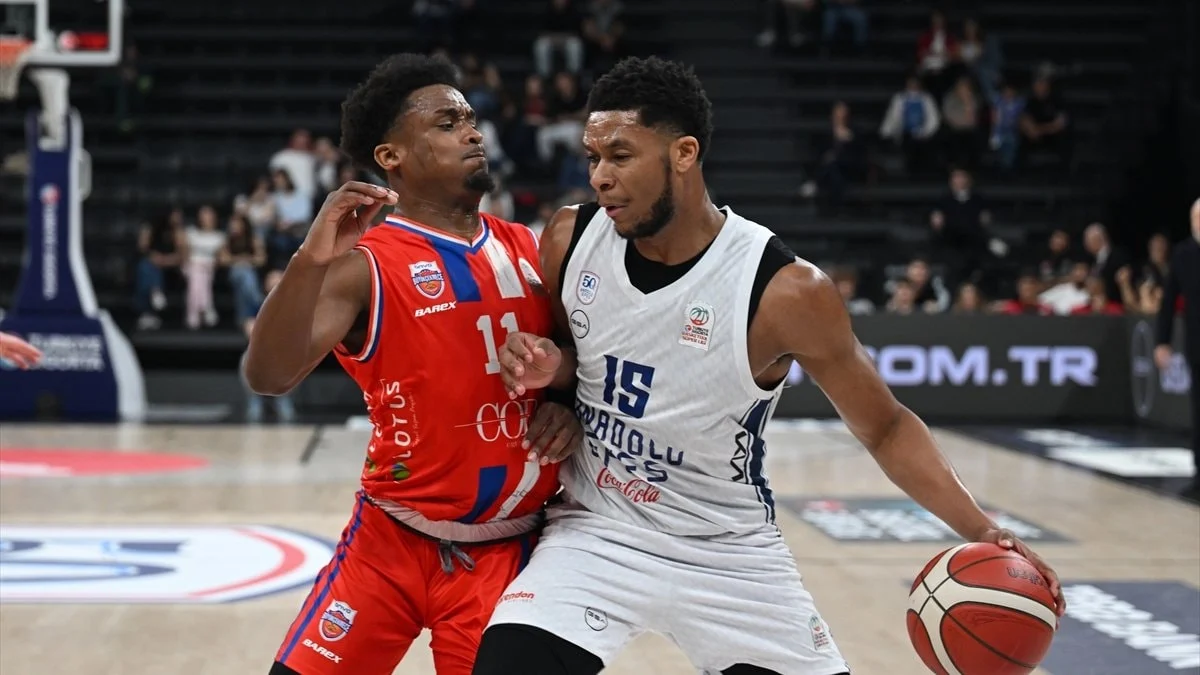Anadolu Efes, Büyükçekmece Basketbol'u farklı geçti