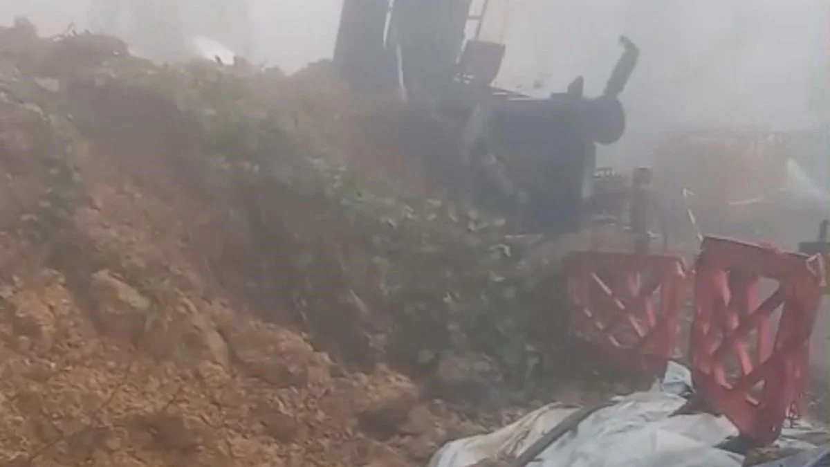 Giresun'da heyelan paniği: Sondaj makinesi toprak altında kaldı