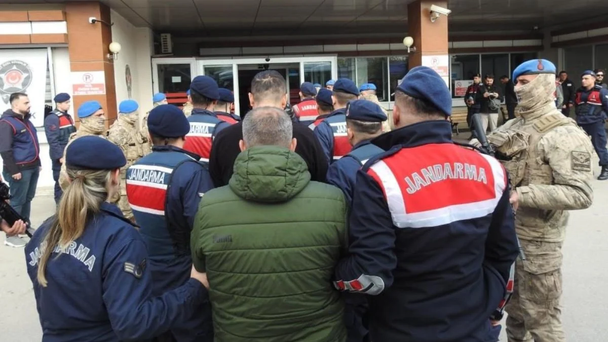 5 ilde rüşvet operasyonu: 13 tutuklama