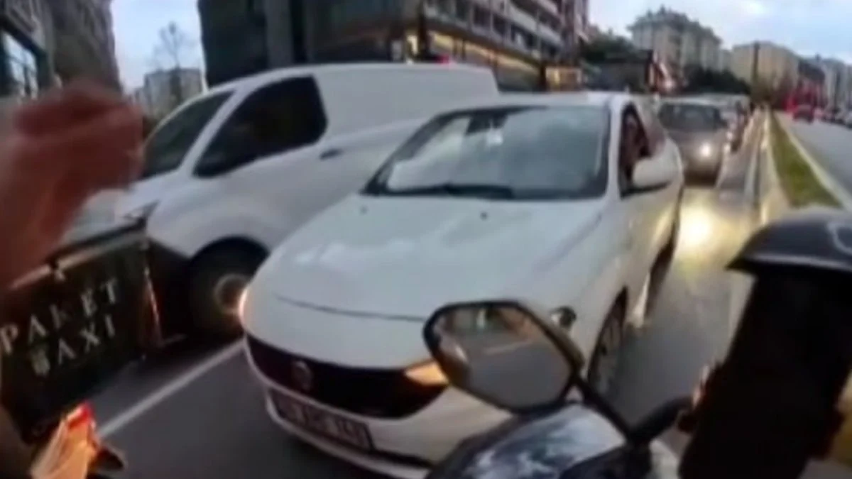 İstanbul'da trafikte kavga eden 3 şahsa toplam 366 bin TL ceza uygulandı