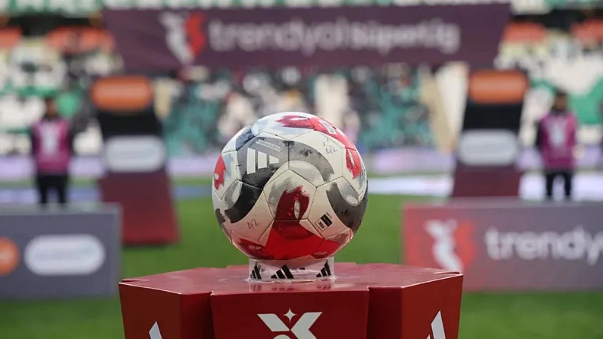 Hangi maç hangi kanalda: Süper Lig 33. hafta maç yayın programı