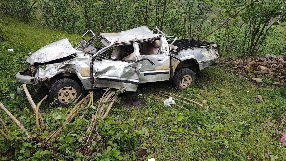 Trabzon’da fındık bahçesine devrilen kamyonetin sürücüsü öldü