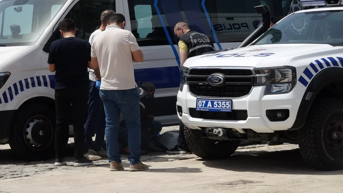 Antalya'da falezlerden düşen ABD'li turist hayatını kaybetti