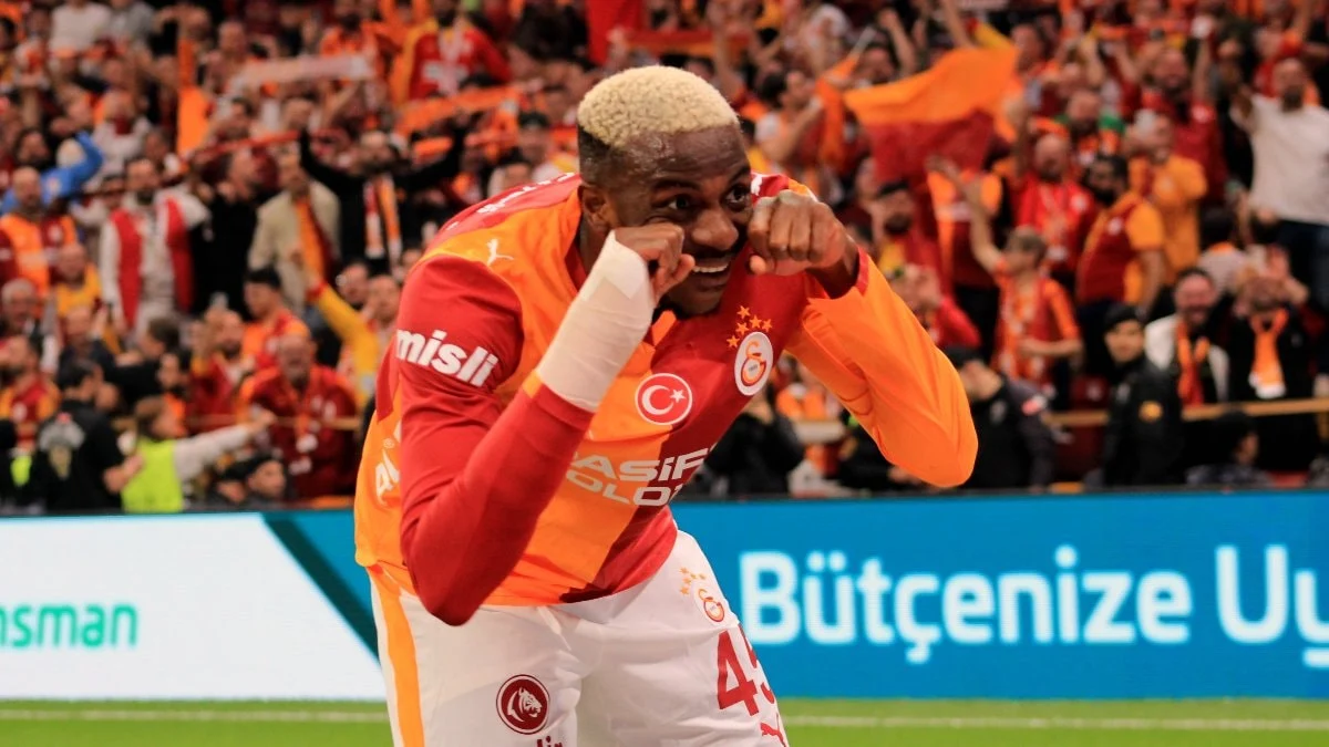 Victor Osimhen bu sezonki 20. golünü attı