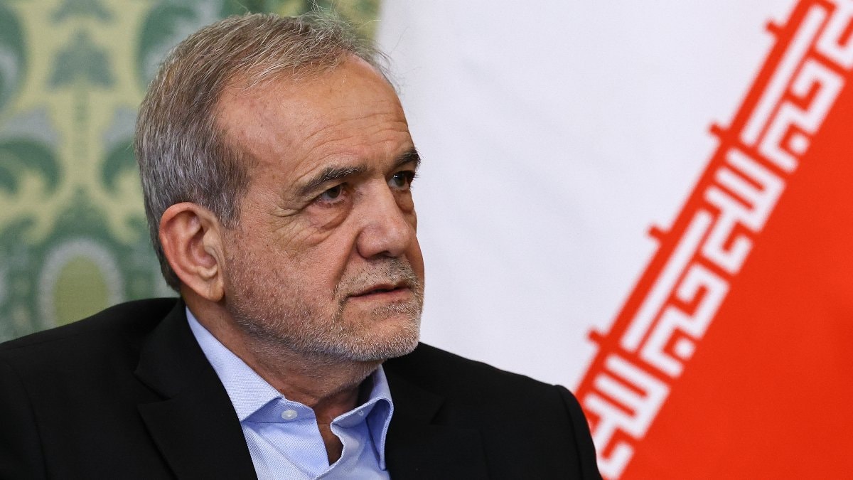 Pezeşkiyan'dan müzakere açıklaması: Teslim olmak anlamına gelmiyor