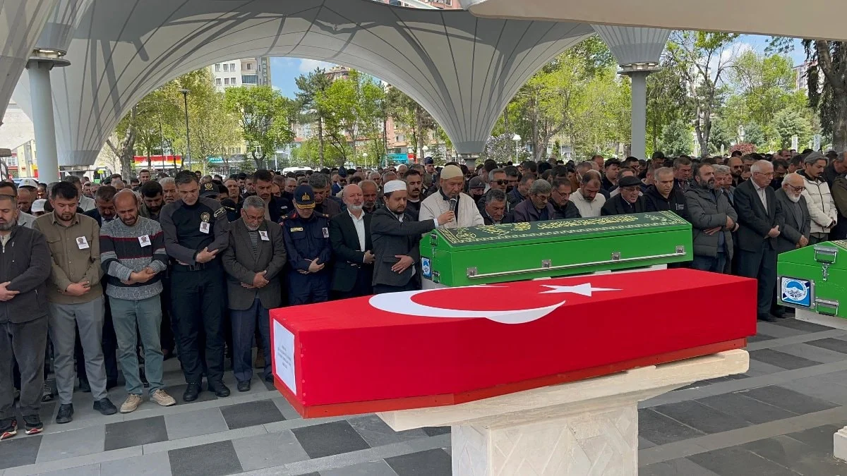 Kayseri'de terör gazisi polis memuru son yolculuğuna uğurlandı