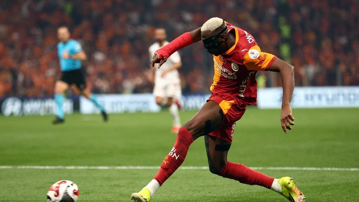 Victor Osimhen bu sezonki gol sayısını 22’ye yükseltti