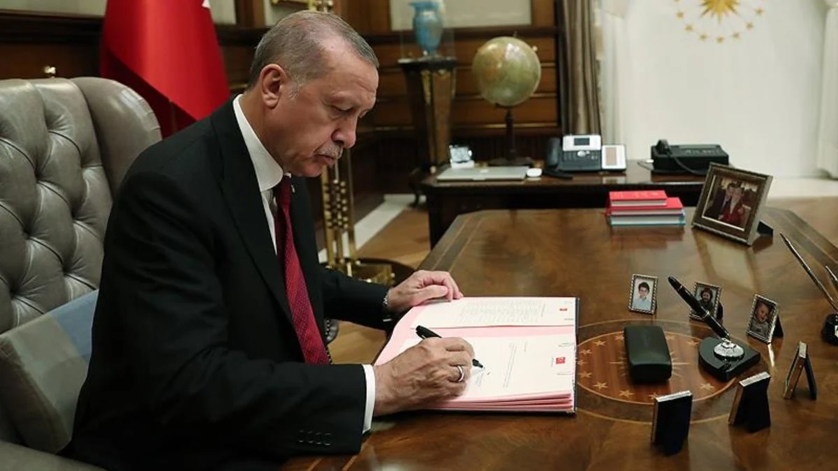 Bakanlıklara ilişkin atama kararları Resmi Gazete'de