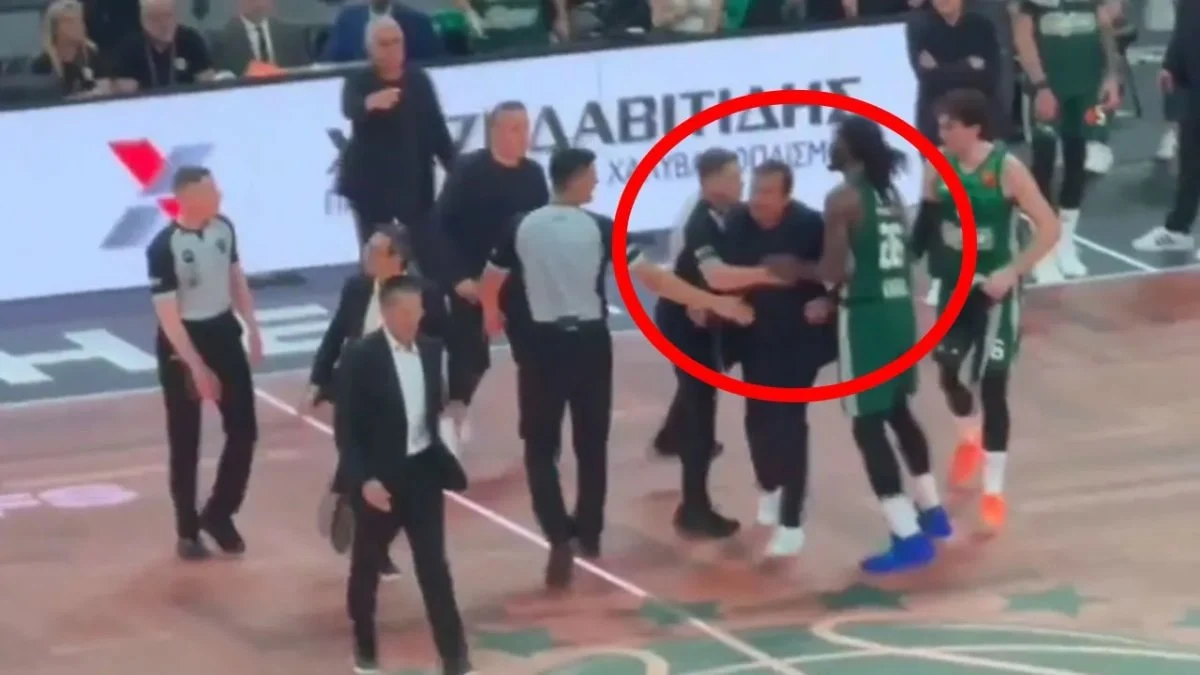 Panathinaikos'ta Ergin Ataman çılgına döndü: Hakemler zor sakinleştirdi