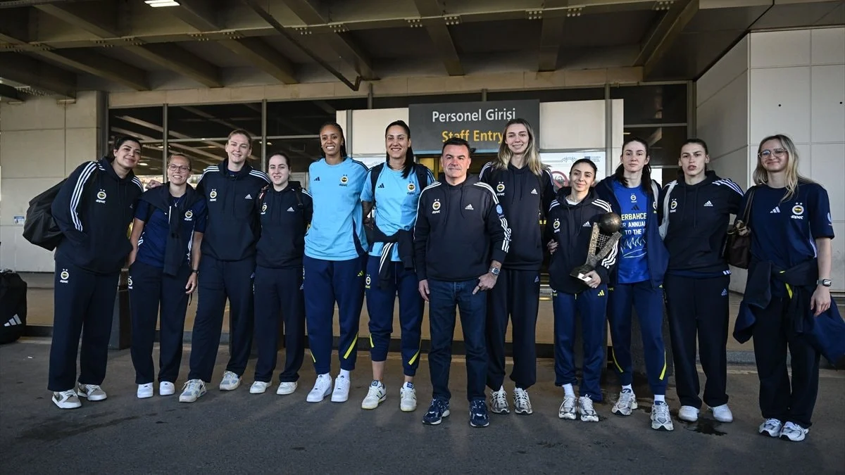 EuroLeague şampiyonu Fenerbahçe, yurda döndü