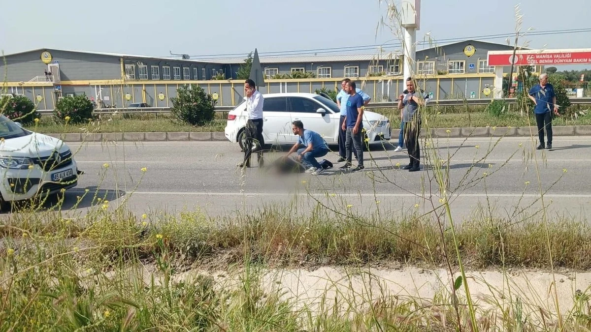 Manisa'da yolun karşısına geçerken otobüsün çarpması ile can verdi