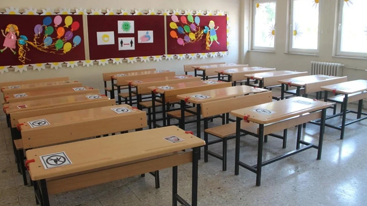 Valilik duyurdu: Okullar 1 gün tatil edildi