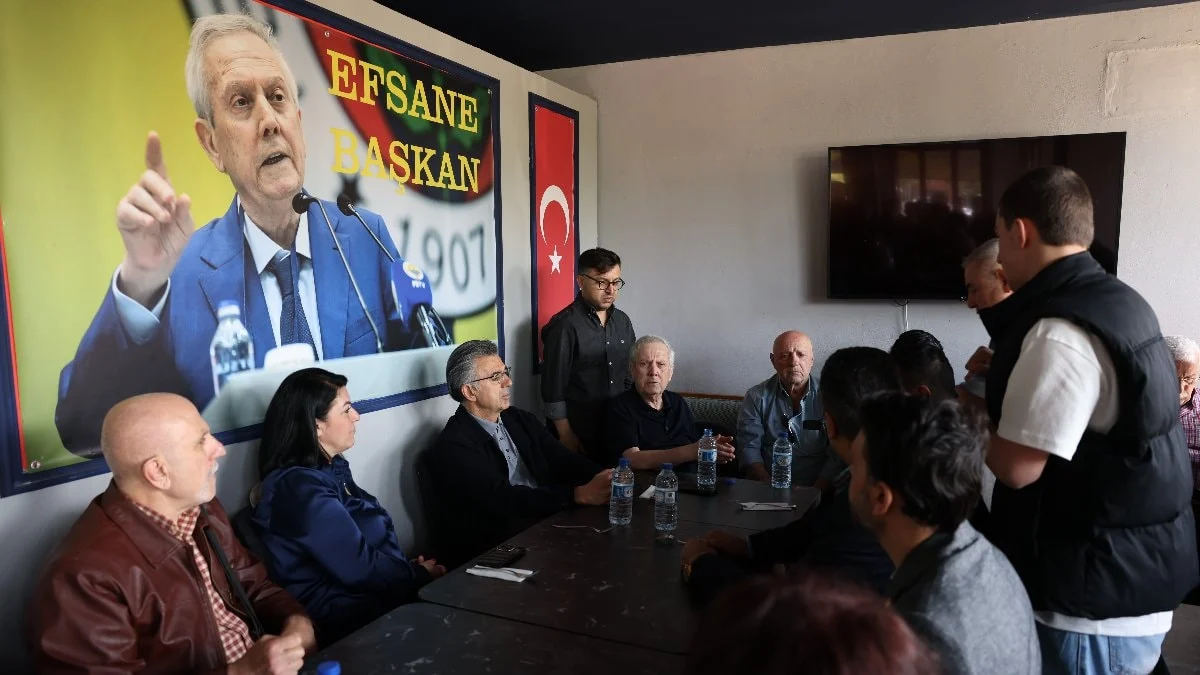 Aziz Yıldırım, boksörlerle bir araya geldi