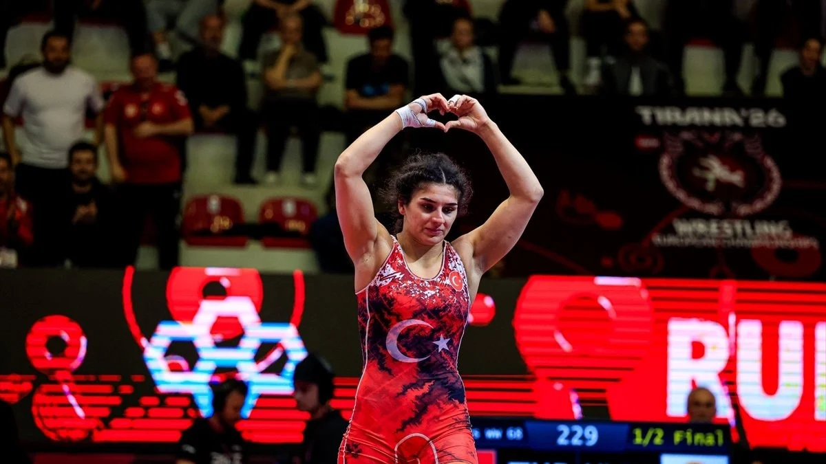 Milli güreşçi Nesrin Baş, Avrupa şampiyonu oldu