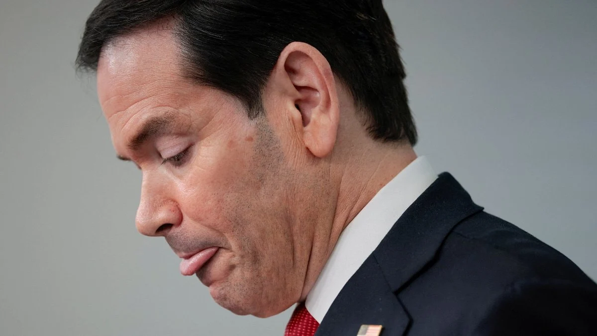Marco Rubio, Hürmüz Körfezi'nde 10 sivil denizcinin hayatını kaybettiğini duyurdu