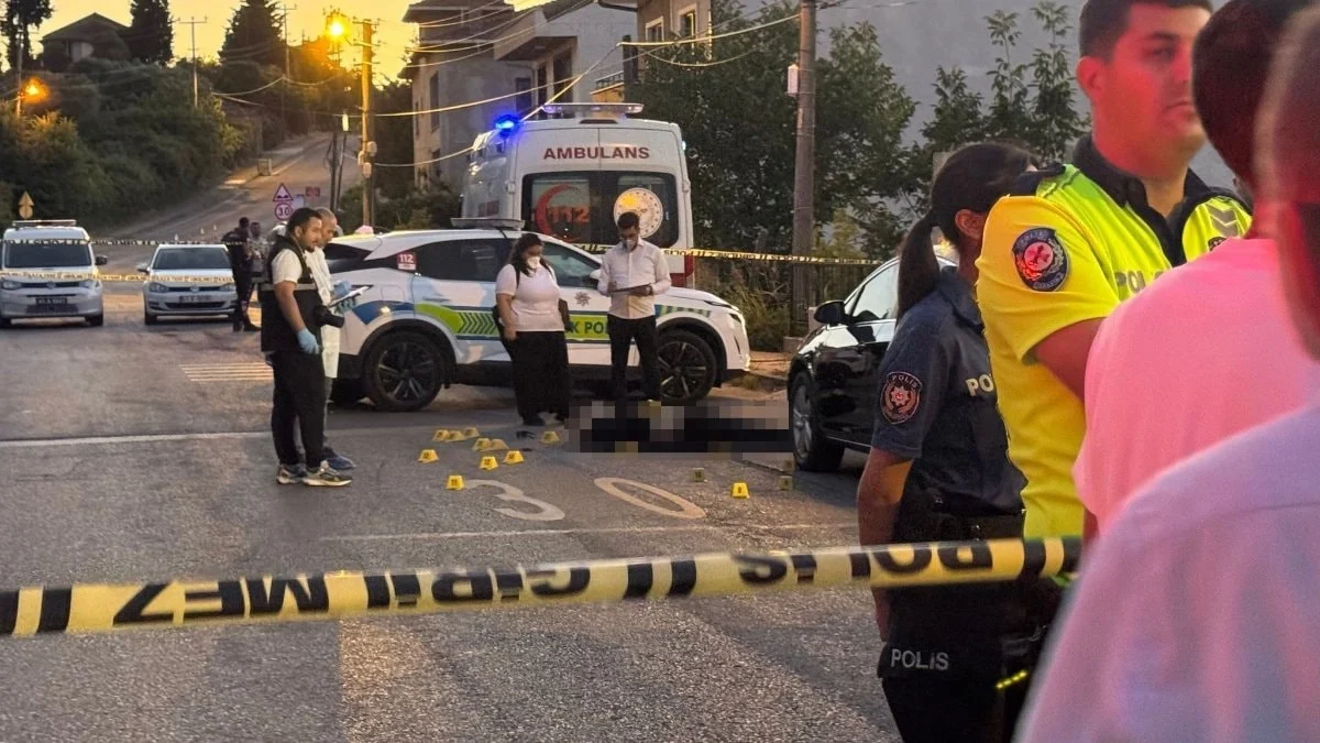 Kocaeli'de sattığı aracın parasını vermeyen baba-oğulu öldüren sanığa ev hapsi