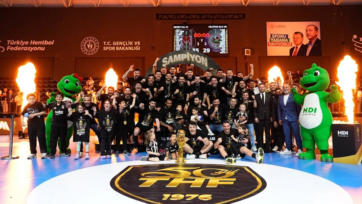 Beşiktaş, THF Erkekler 50. Yıl Federasyon Kupası'nı kazandı