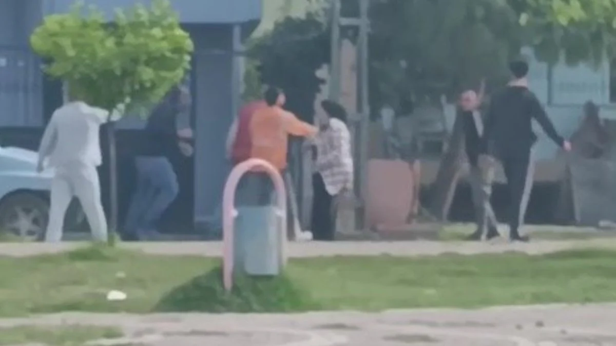 Adana'da silahlı kavga kameraya yansıdı