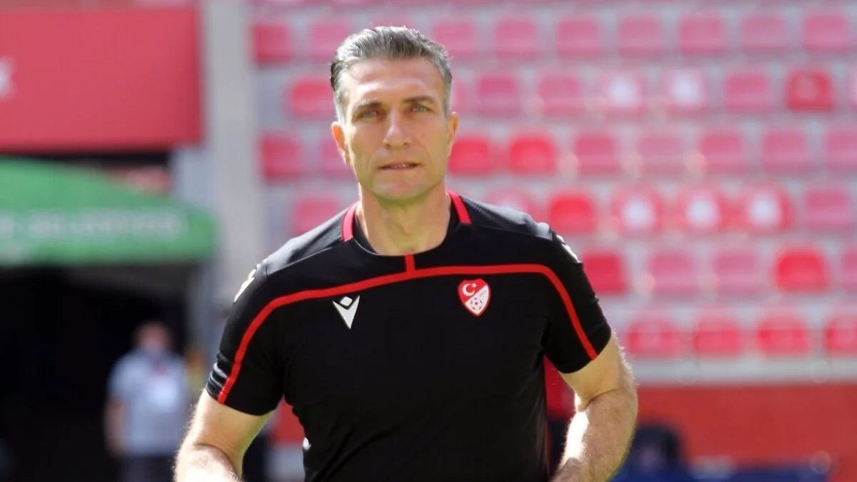 Gençlerbirliği - Trabzonspor maçının VAR'ı Özgür Yankaya oldu