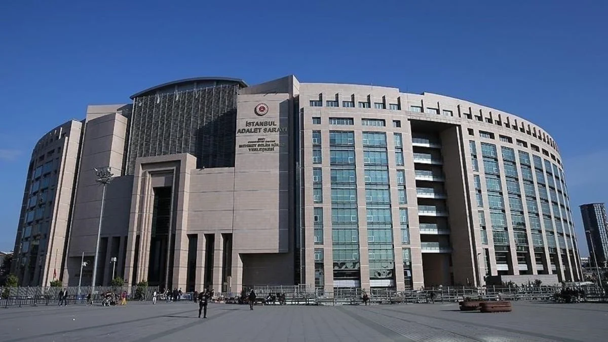 İBB davasında Adem Soytekin'in de aralarında bulunduğu 15 sanık tahliye edildi
