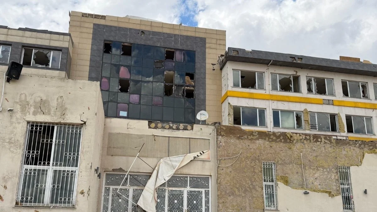 Gaziantep'teki 'süper hücre' okulda ağır hasara neden oldu