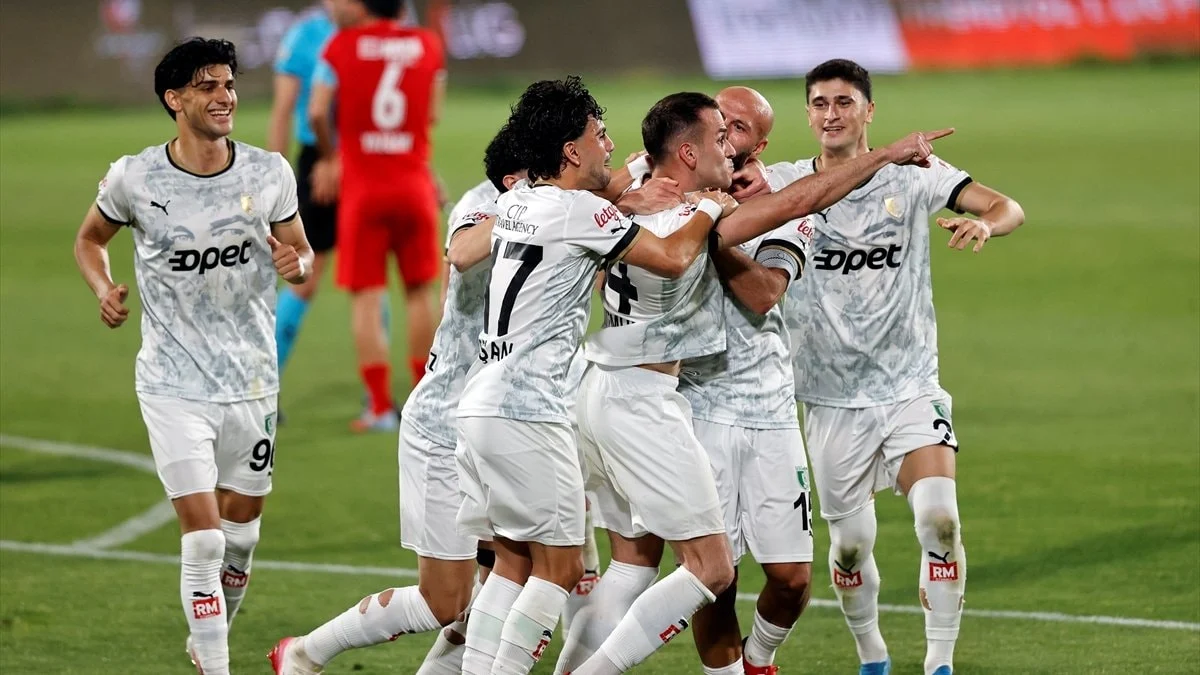 Çorum FK'yi tek golle geçen Bodrum FK avantajı kaptı