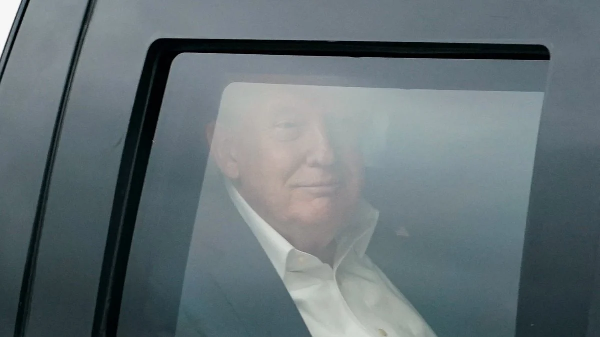 Trump: "Tarafsız" ülkelere ait gemilerin boğazdan geçişine yardım edeceğiz