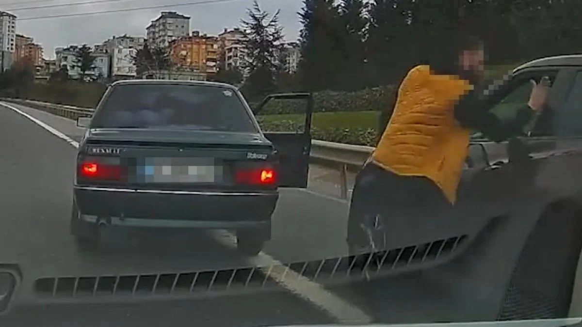 İstanbul'da trafik tartışmasında tokat atan şahsa 360 bin lira ceza